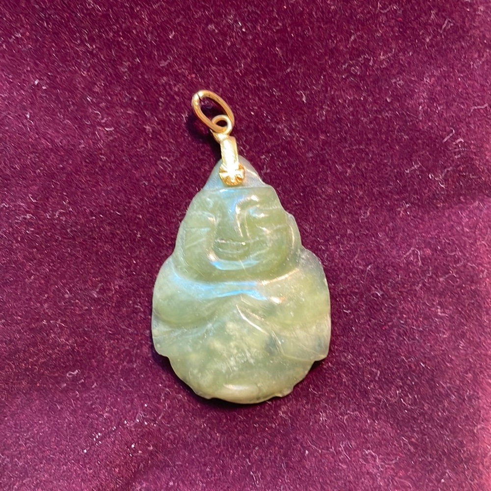 Jade and gold pendant from China
